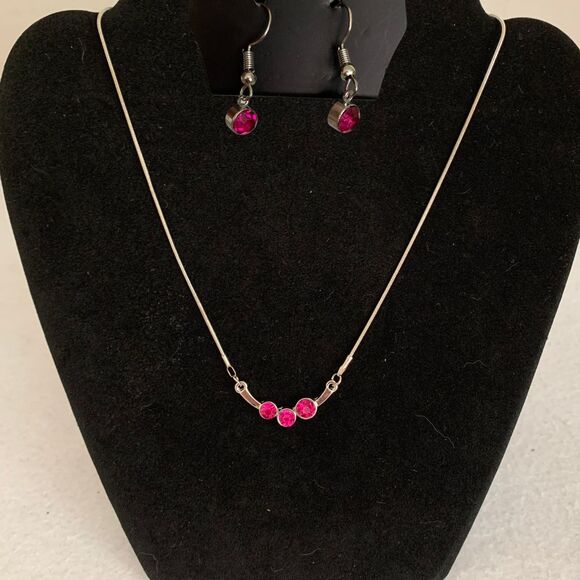Paparazzi Jewelry - Paparazzi Jewelry Silver Tone Necklace & Earrings with Pink Rhinestones
